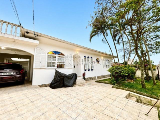 Casa / Sobrado para Venda em Florianópolis/SC Capoeiras 3 Quartos
