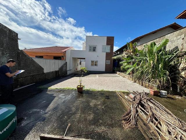 Casa / Sobrado para Venda em Florianópolis/SC Capoeiras 3 Quartos