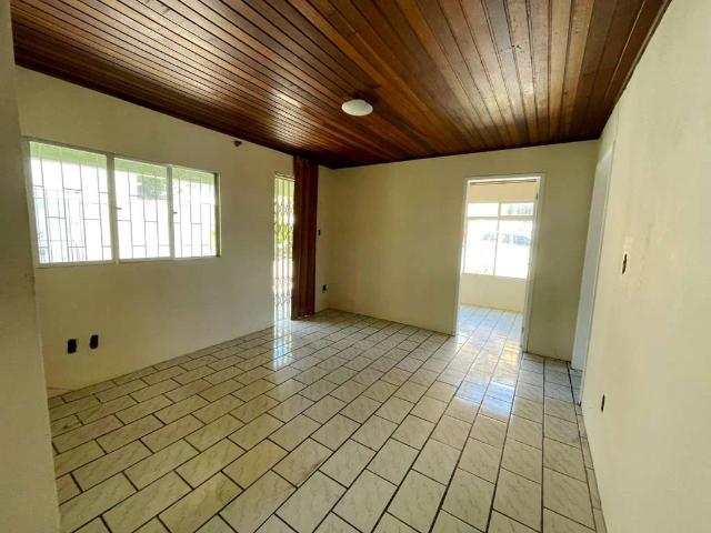 Casa / Sobrado para Venda em Florianópolis/SC Capoeiras 3 Quartos