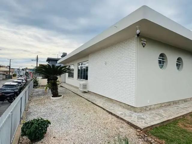 Casa / Sobrado para Venda em Florianópolis/SC Capoeiras 5 Quartos