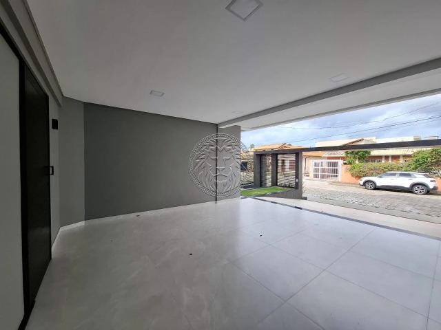 Casa / Sobrado para Venda em Florianópolis/SC Carianos 3 Quartos