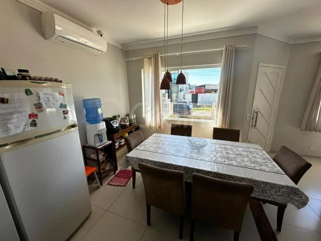 Casa / Sobrado para Venda em Florianópolis/SC Carianos 3 Quartos