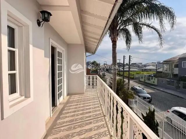 Casa / Sobrado para Venda em Florianópolis/SC Carianos 3 Quartos