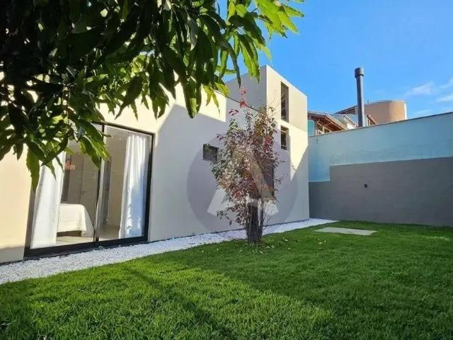 Casa / Sobrado para Venda em Florianópolis/SC Carianos 3 Quartos