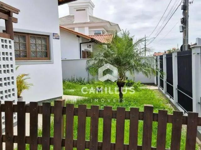 Casa / Sobrado para Venda em Florianópolis/SC Carianos 3 Quartos