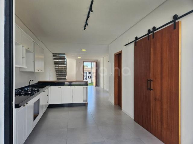 Casa / Sobrado para Venda em Florianópolis/SC Carianos 3 Quartos