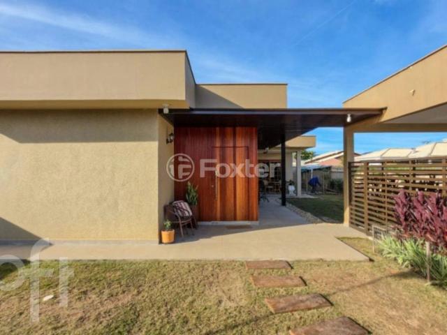Casa / Sobrado para Venda em Florianópolis/SC Carianos 2 Quartos
