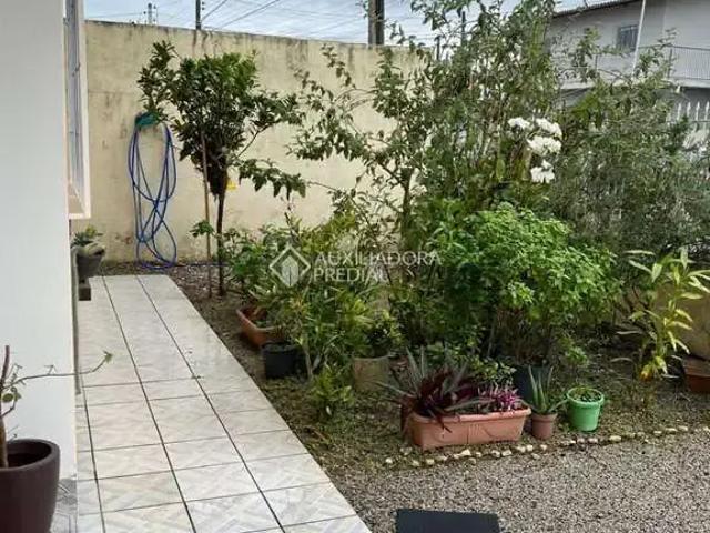 Casa / Sobrado para Venda em Florianópolis/SC Carianos 2 Quartos