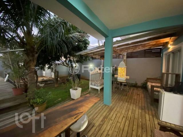 Casa / Sobrado para Venda em Florianópolis/SC Carianos 4 Quartos
