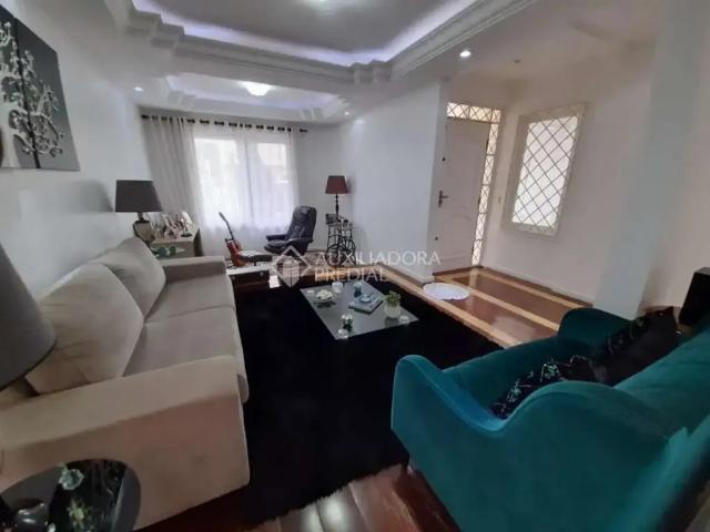Casa / Sobrado para Venda em Florianópolis/SC Carianos 4 Quartos