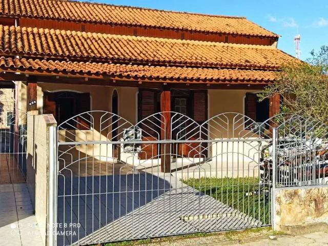 Casa / Sobrado para Venda em Florianópolis/SC Carianos 4 Quartos