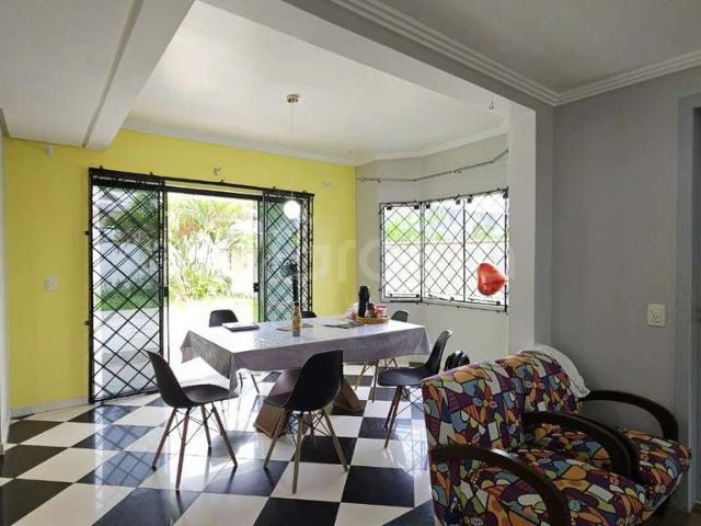 Casa / Sobrado para Venda em Florianópolis/SC Carianos 4 Quartos