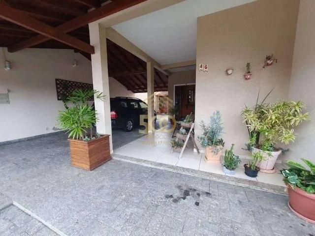 Casa / Sobrado para Venda em Florianópolis/SC Carianos 4 Quartos