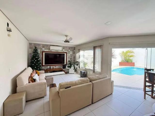 Casa / Sobrado para Venda em Florianópolis/SC Carianos 4 Quartos