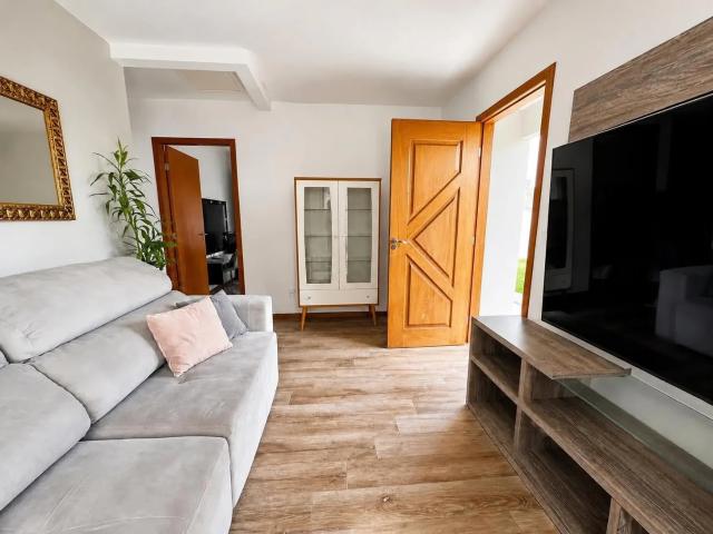 Casa / Sobrado para Venda em Florianópolis/SC Carianos 4 Quartos