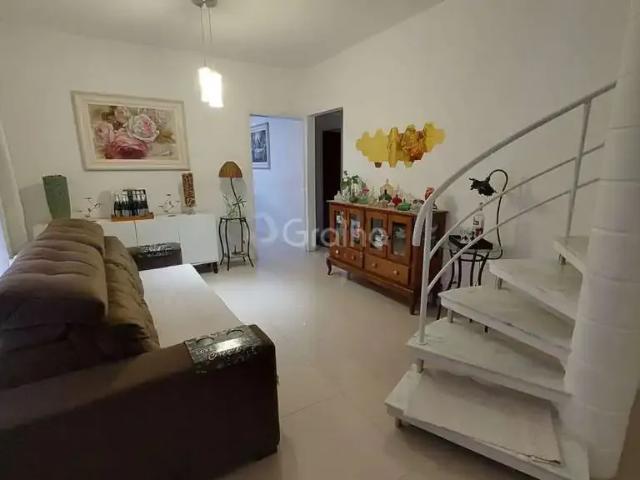 Casa / Sobrado para Venda em Florianópolis/SC Carianos 5 Quartos