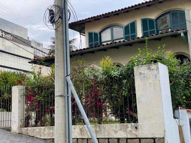 Casa / Sobrado para Venda em Florianópolis/SC Centro 4 Quartos