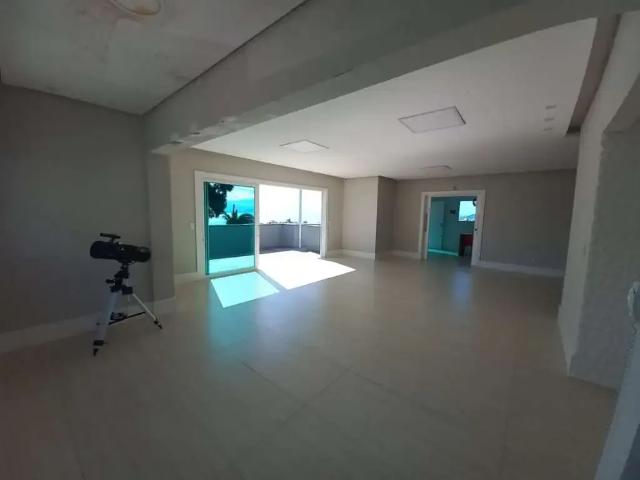 Casa / Sobrado para Venda em Florianópolis/SC Centro 4 Quartos