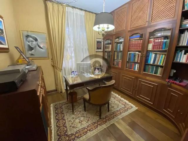 Casa / Sobrado para Venda em Florianópolis/SC Centro 5 Quartos