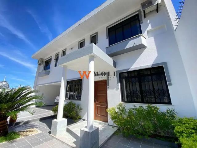 Casa / Sobrado para Venda em Florianópolis/SC Centro 5 Quartos