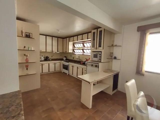 Casa / Sobrado para Venda em Florianópolis/SC Centro 6 Quartos