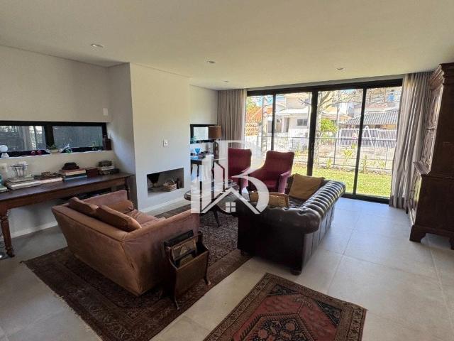 Casa / Sobrado para Venda em Florianópolis/SC Açores 3 Quartos
