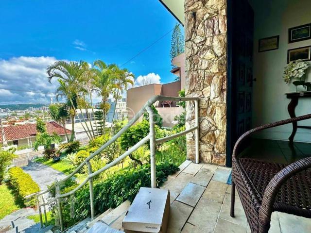 Casa / Sobrado para Venda em Florianópolis/SC Abraão 3 Quartos