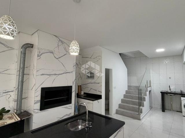 Casa / Sobrado para Venda em Florianópolis/SC Abraão 4 Quartos