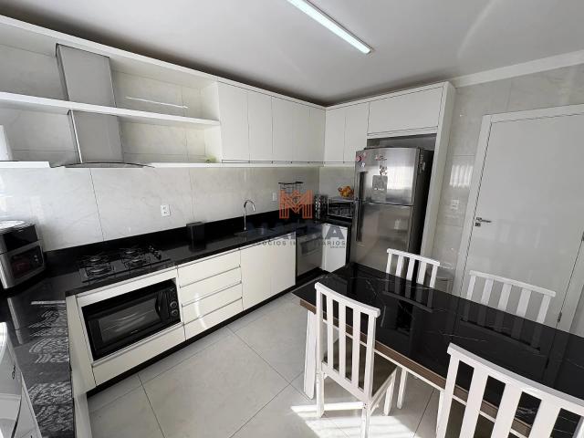 Casa / Sobrado para Venda em Florianópolis/SC Abraão 4 Quartos