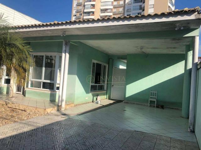 Casa / Sobrado para Venda em Florianópolis/SC Abraão 4 Quartos