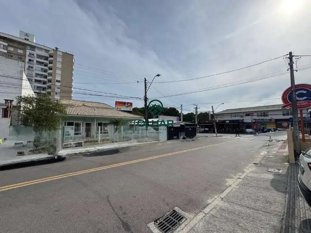 Casa / Sobrado para Venda em Florianópolis/SC Abraão 4 Quartos