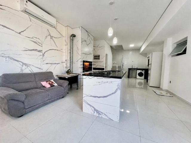 Casa / Sobrado para Venda em Florianópolis/SC Abraão 4 Quartos
