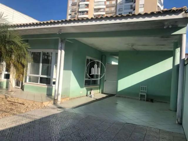 Casa / Sobrado para Venda em Florianópolis/SC Abraão 4 Quartos
