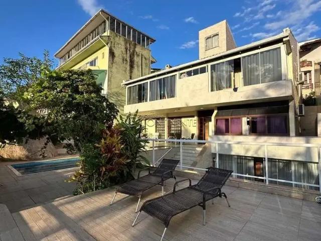 Casa / Sobrado para Venda em Florianópolis/SC Abraão 5 Quartos