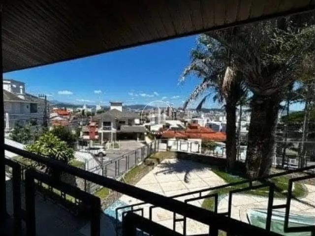Casa / Sobrado para Venda em Florianópolis/SC Abraão 5 Quartos