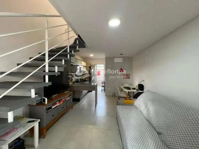 Casa / Sobrado para Venda em Florianópolis/SC Armação do Pântano do Sul 2 Quartos