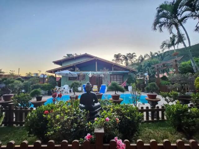 Casa / Sobrado para Venda em Florianópolis/SC Armação do Pântano do Sul 3 Quartos