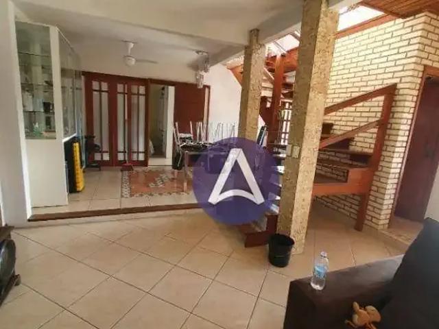Casa / Sobrado para Venda em Florianópolis/SC Armação do Pântano do Sul 5 Quartos