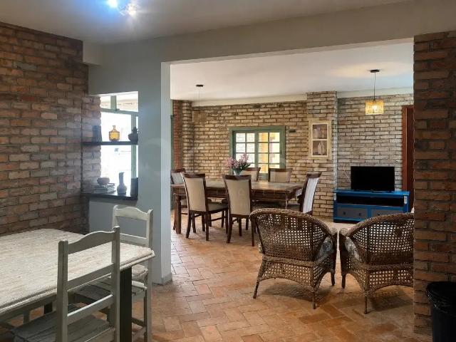 Casa / Sobrado para Venda em Florianópolis/SC Armação do Pântano do Sul 5 Quartos