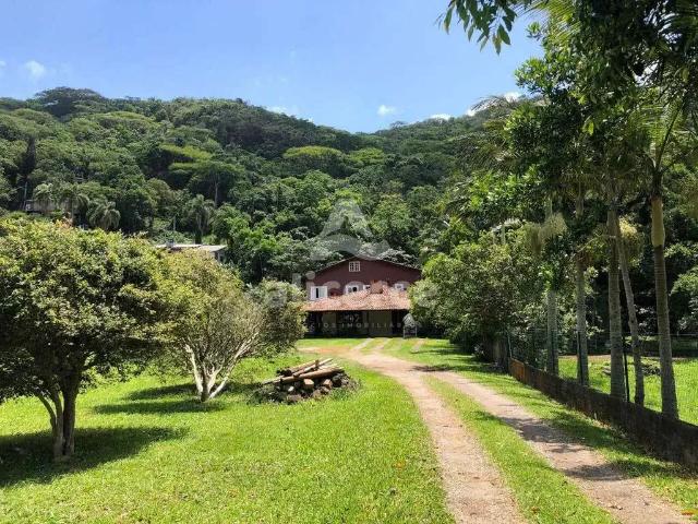 Casa / Sobrado para Venda em Florianópolis/SC Armação do Pântano do Sul 7 Quartos