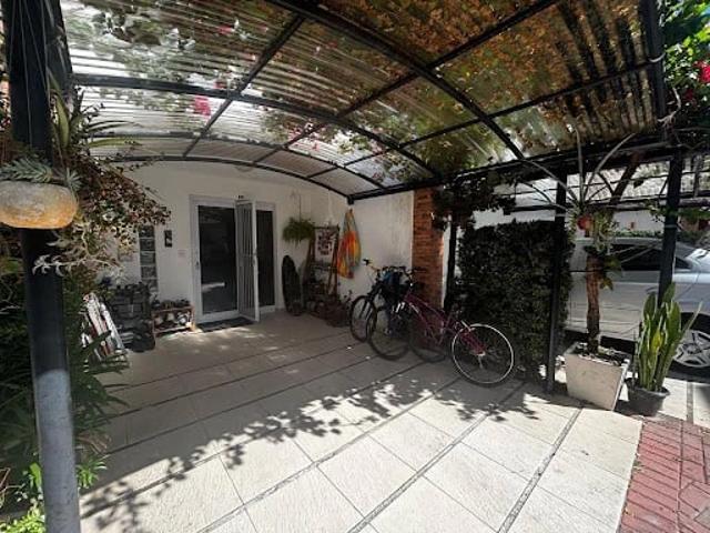 Casa / Sobrado para Venda em Florianópolis/SC Armação 2 Quartos