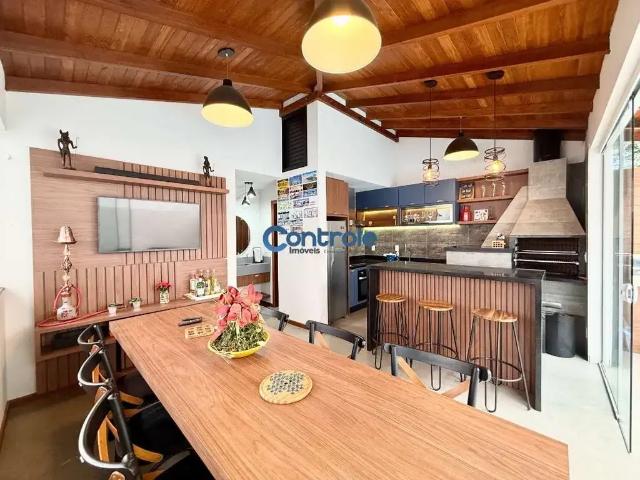 Casa / Sobrado para Venda em Florianópolis/SC Bom Abrigo 4 Quartos
