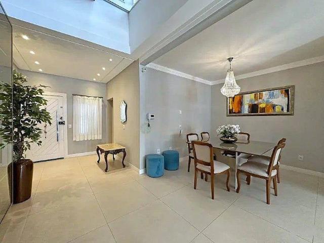 Casa / Sobrado para Venda em Florianópolis/SC Balneário 3 Quartos