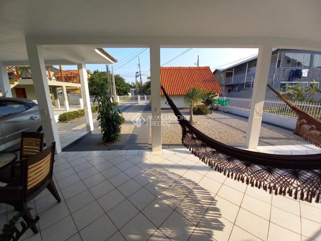 Casa / Sobrado para Venda em Florianópolis/SC Barra da Lagoa 3 Quartos