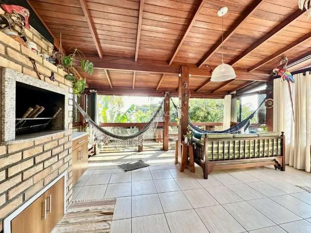 Casa / Sobrado para Venda em Florianópolis/SC Barra da Lagoa 3 Quartos