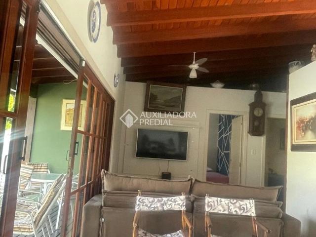 Casa / Sobrado para Venda em Florianópolis/SC Barra da Lagoa 3 Quartos