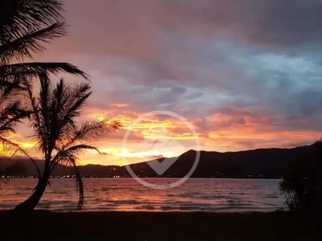 Casa / Sobrado para Venda em Florianópolis/SC Barra da Lagoa 4 Quartos