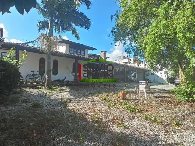 Casa / Sobrado para Venda em Florianópolis/SC Barra da Lagoa 4 Quartos