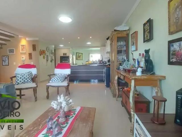 Casa / Sobrado para Venda em Florianópolis/SC Barra da Lagoa 4 Quartos