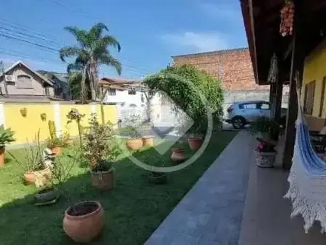 Casa / Sobrado para Venda em Florianópolis/SC Barra da Lagoa 4 Quartos